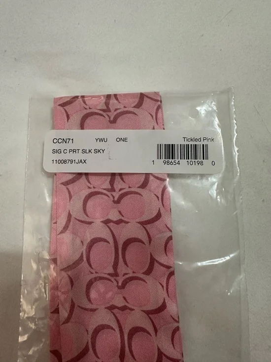 COACH DARK TICKLED PINK SIGNATURE C SILK SKINNY SCARF BAG TIE NWT - Picture 2 of 6
